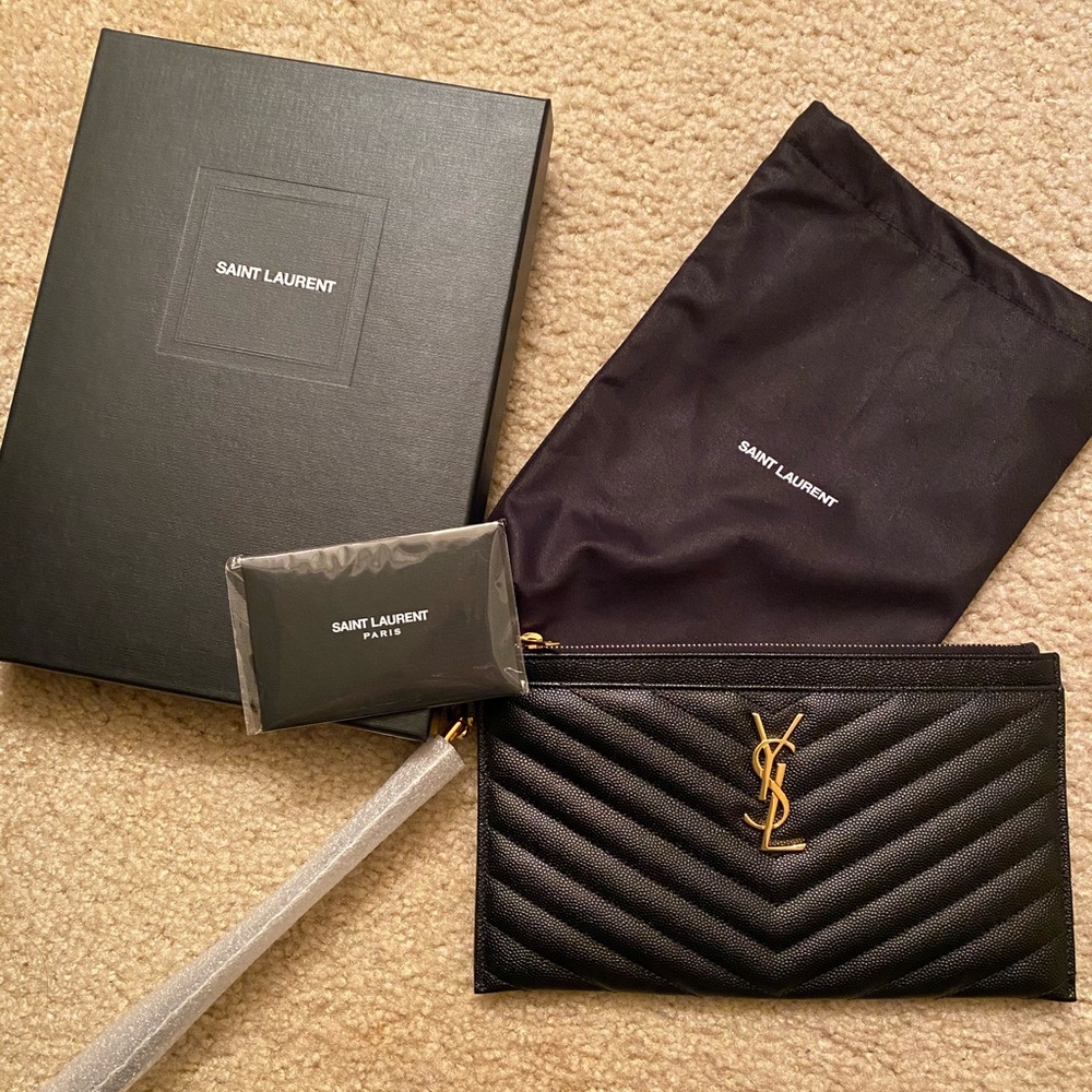 ❌ SOLD ❌ 🅿️🅿️ YSL Large Bill Pouch